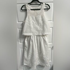 Elegant White GAP dress